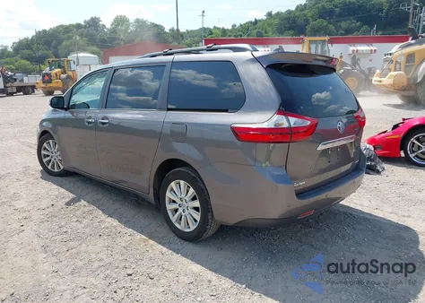 2015 Toyota Sienna Limited Premium 7 Passenger z USA, uszkodzony, nr VIN 5TDYK3DC6FS613278